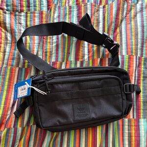 adidas Black Waist/Shoulder Belt Bag new tags approximately 11 x 6 x 2“ nwt